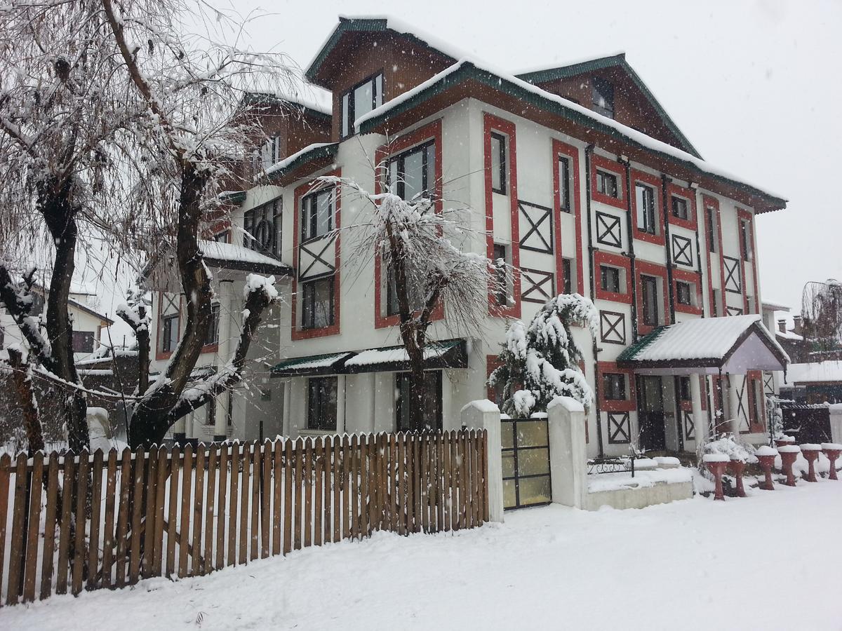 Royal Star Inn Srīnagar Dış mekan fotoğraf