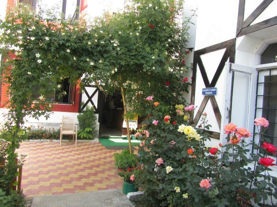 Royal Star Inn Srīnagar Dış mekan fotoğraf