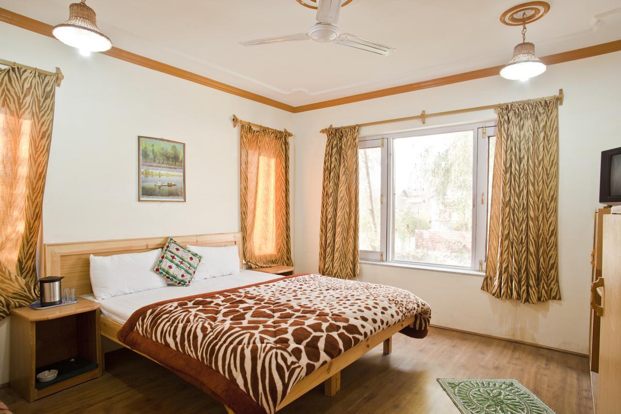 Royal Star Inn Srīnagar Dış mekan fotoğraf